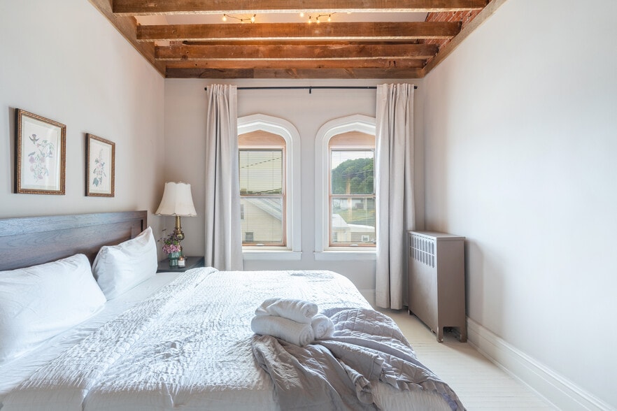 More Photos Of 124 E Abbott St, Lansford Specialty For Sale