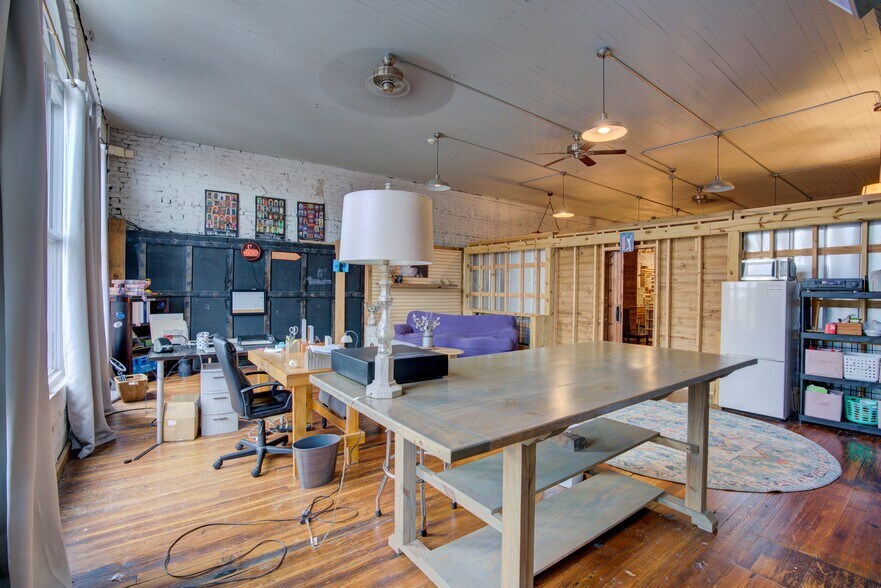 More Photos Of 109 Broad St, Rome Storefront For Sale