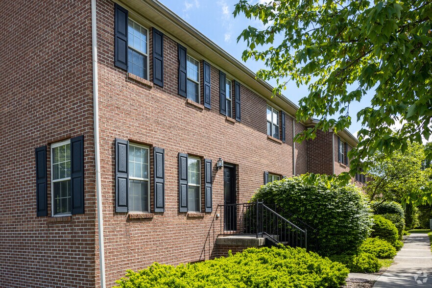 More Photos Of 3353-3375 Cove Lake Dr, Lexington Apartments For Sale