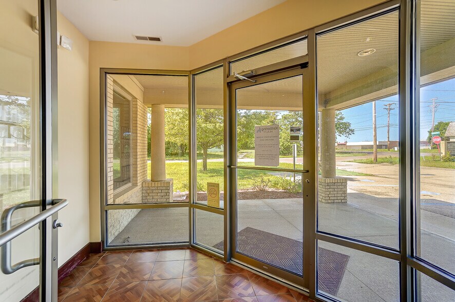 More Photos Of 3300 Philadelphia Dr, Dayton Medical For Sale