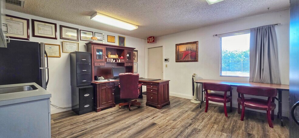 More Photos Of 7412-7426 Community Ct, Hudson Medical For Sale