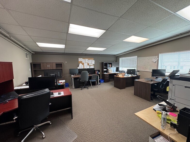 More Photos Of 4929 74th Ave NW, Edmonton Flex For Lease