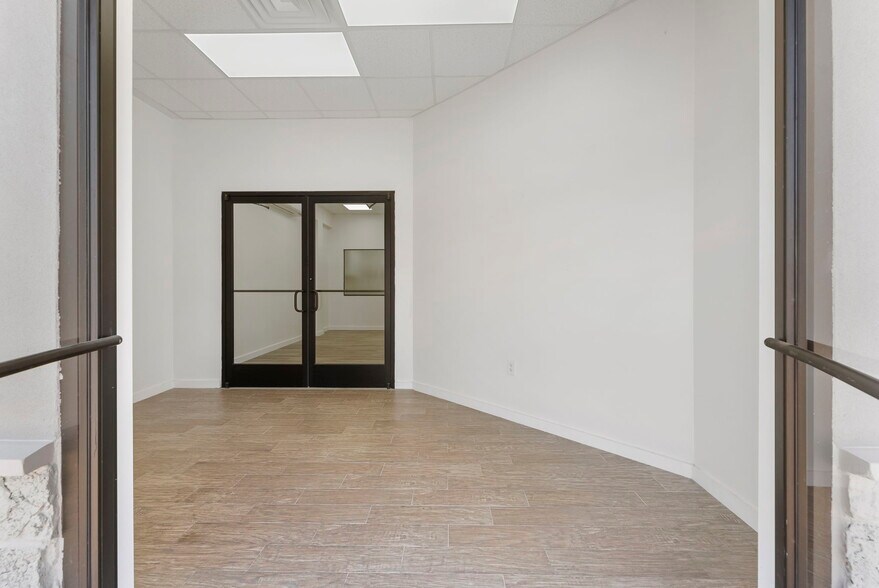 More Photos Of 26211 I-45, Spring Office For Lease