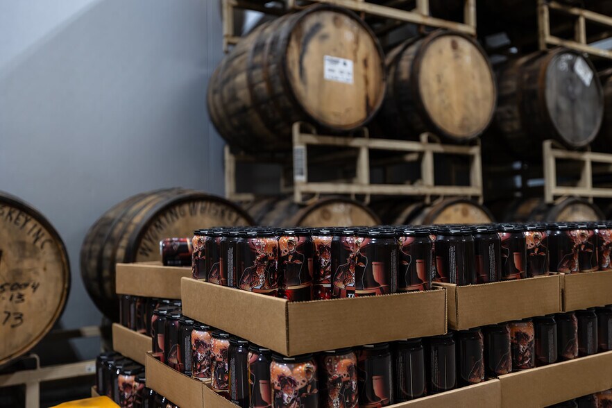 More Photos Of 110 Greenfield St, Wilmington General Retail For Sale