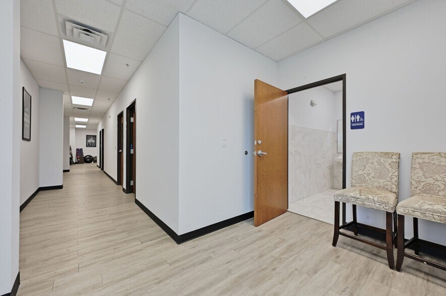 More Photos Of 2050 Double Creek Dr, Round Rock Medical For Lease