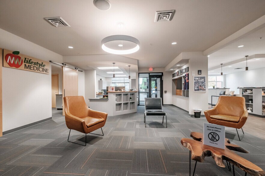 More Photos Of 1025 2nd St NW, Salem Medical For Sale