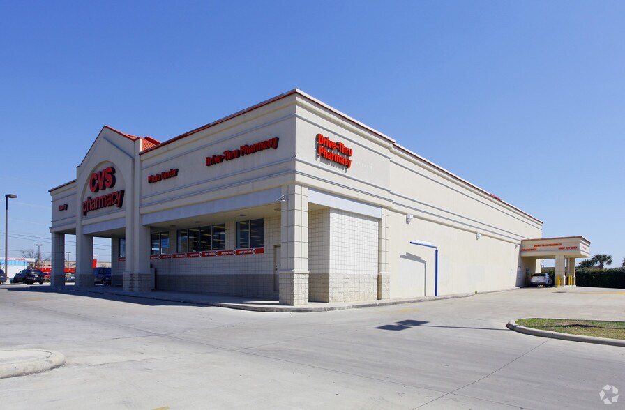 More Photos Of 9285 Culebra Rd, San Antonio Drugstore For Lease