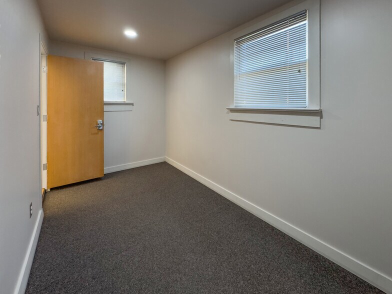 More Photos Of 702-704 N Tejon St, Colorado Springs Office Residential For Sale