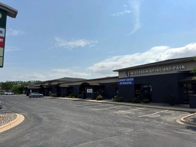 Primary Photo Of 1600-1688 N Casaloma Dr, Grand Chute General Retail For Sale