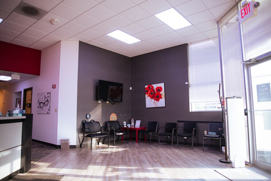 More Photos Of 2014 Dudley Ave, Parkersburg Medical For Sale