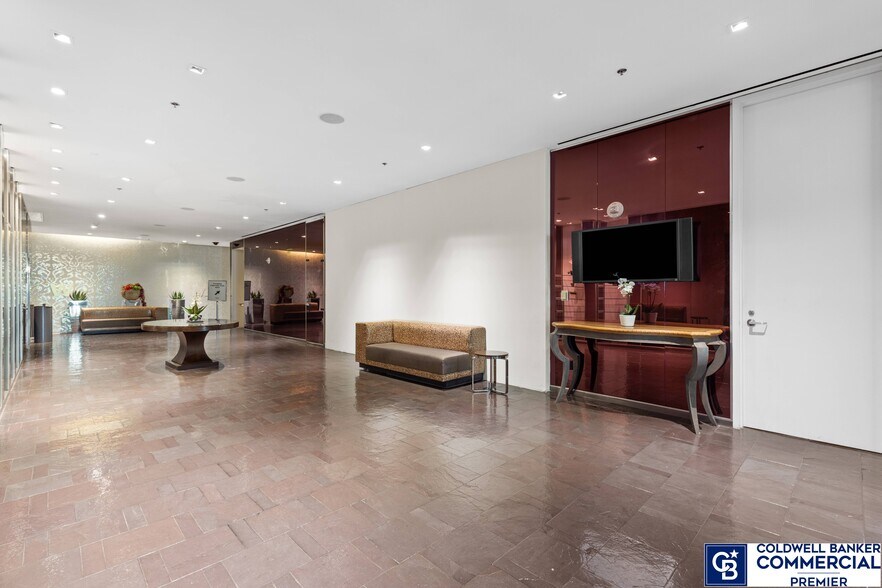 More Photos Of 4381 W Flamingo Rd, Las Vegas Hotel For Lease