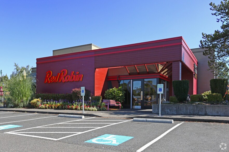 More Photos Of 8311 NE Vancouver Mall Dr, Vancouver Fast Food For Sale