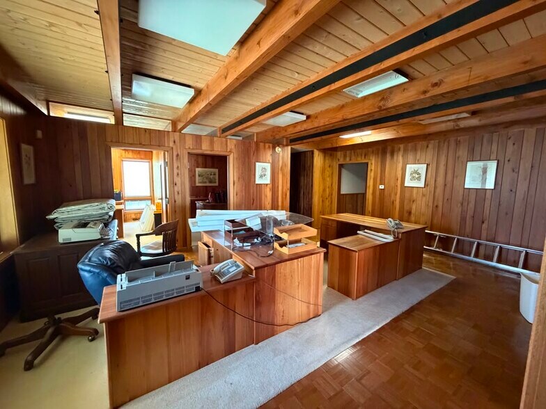More Photos Of 900 McLean Rd, Cortland Office For Sale