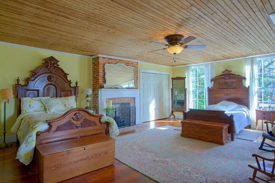 More Photos Of 6266 Richlands Hwy, Richlands Specialty For Sale