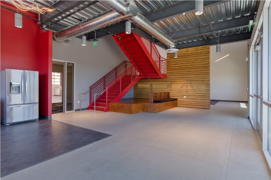 More Photos Of 2810 Caribou Ct, Carlsbad Warehouse For Lease