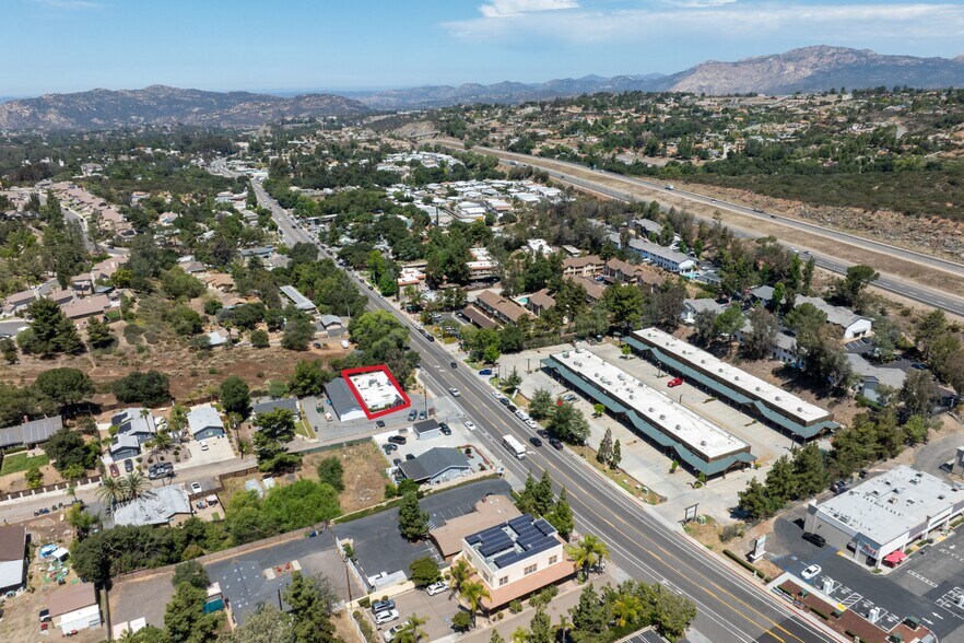 More Photos Of 2707 Alpine Blvd, Alpine Office Residential For Lease