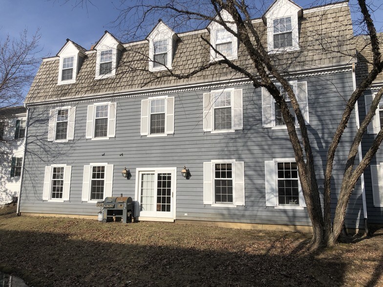 More Photos Of 1626 W Colonial Pky, Inverness Office For Sale