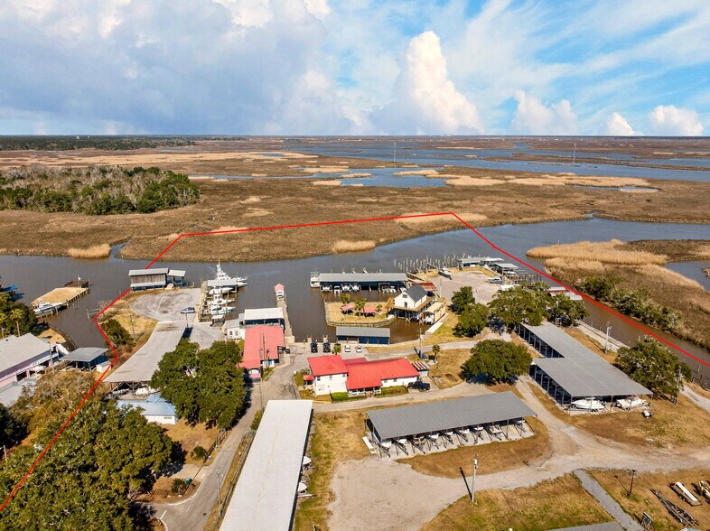 More Photos Of 3308 Mary Walker Dr, Gautier Marina For Sale