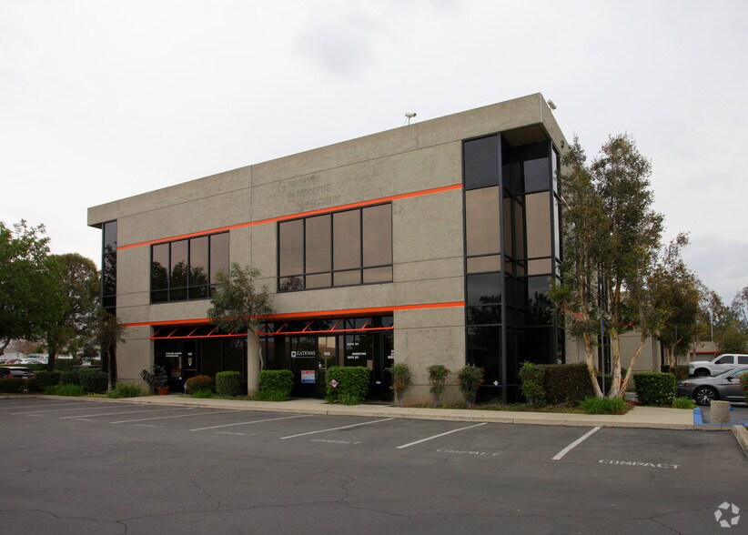 More Photos Of 1750 California Ave, Corona Unknown For Lease