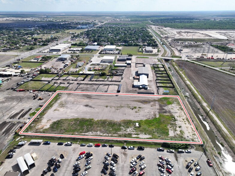 More Photos Of 1420 Holly Rd, Corpus Christi Land For Lease