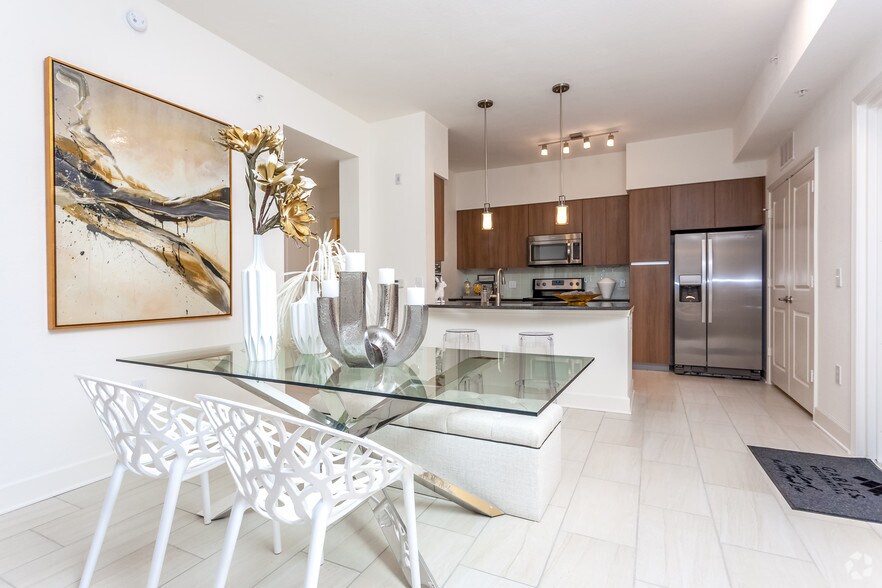 More Photos Of 20000 W Dixie Hwy, Miami Unknown For Lease