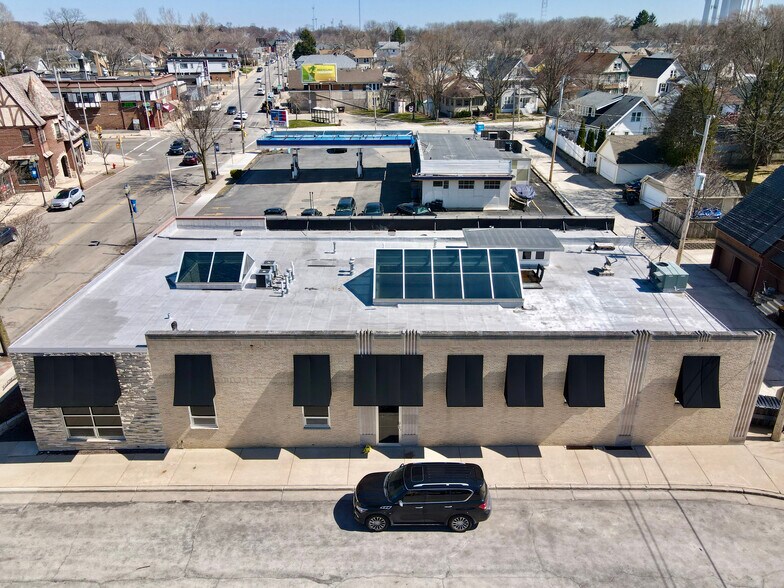 More Photos Of 6027 W Vliet St, Milwaukee Storefront Retail Office For Sale