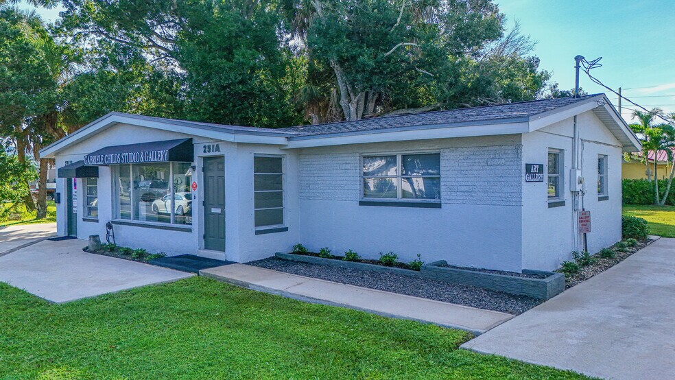 More Photos Of 251 E Olympia Ave, Punta Gorda Freestanding For Sale