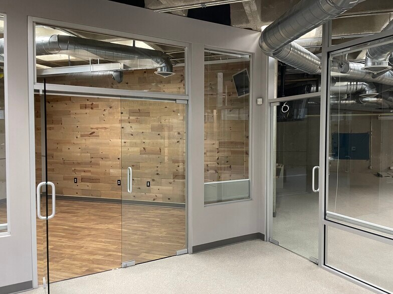 More Photos Of 2811 E Evergreen Blvd, Vancouver Office For Lease