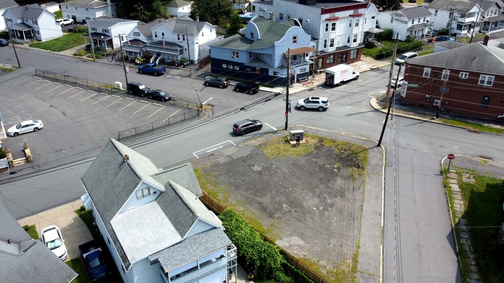 More Photos Of 501 Chestnut St, Dunmore Storefront Retail Residential For Sale