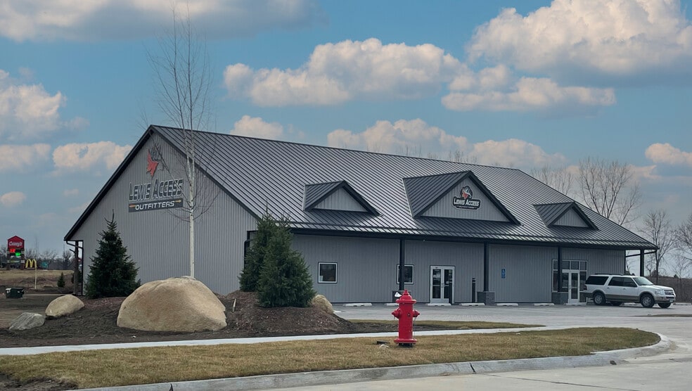 Primary Photo Of 807 Mustang Lane, Center Point Storefront Retail Office For Lease
