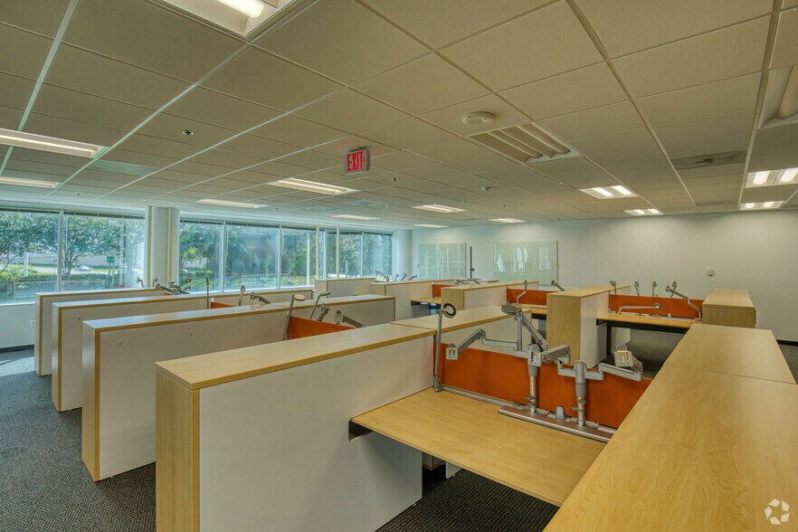 More Photos Of 600 N Westshore Blvd, Tampa Office For Lease