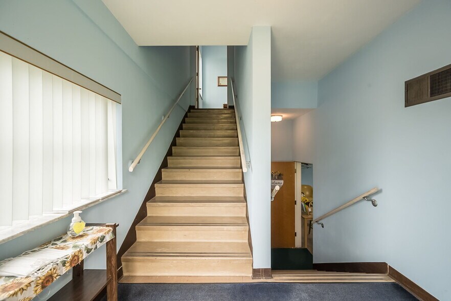 More Photos Of 6026 S Kingshighway Blvd, Saint Louis Religious Facility For Sale