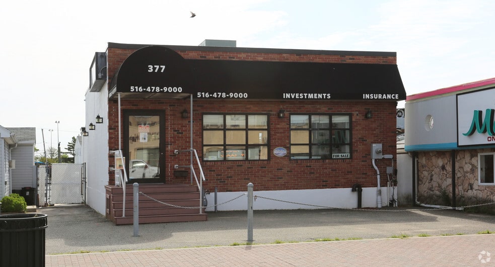 More Photos Of 377 Woodcleft Ave, Freeport Storefront Retail Residential For Sale