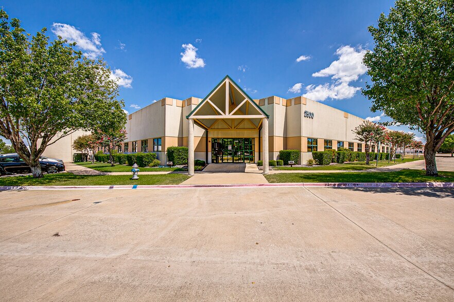 More Photos Of 2500 Discovery Blvd, Rockwall Office For Lease