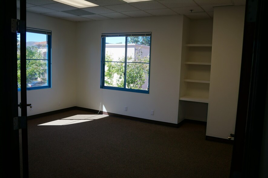 More Photos Of 32242 Paseo Adelanto, San Juan Capistrano Showroom For Lease