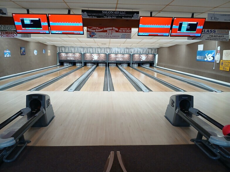 More Photos Of 326 Main St, Wausaukee Bowling Alley For Sale