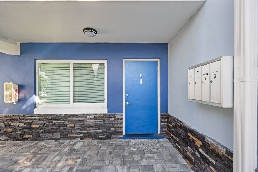 More Photos Of 830 SE 22nd Ave, Pompano Beach Apartments For Sale