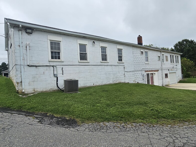 More Photos Of 210 Broad St, Saint Georges Flex For Lease