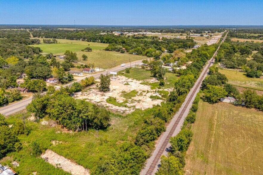 More Photos Of 1332 Cameron Ave, Rockdale Trailer Camper Park For Sale