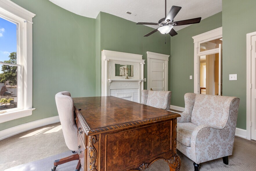 More Photos Of 1542 Frederica St, Owensboro Office Residential For Sale