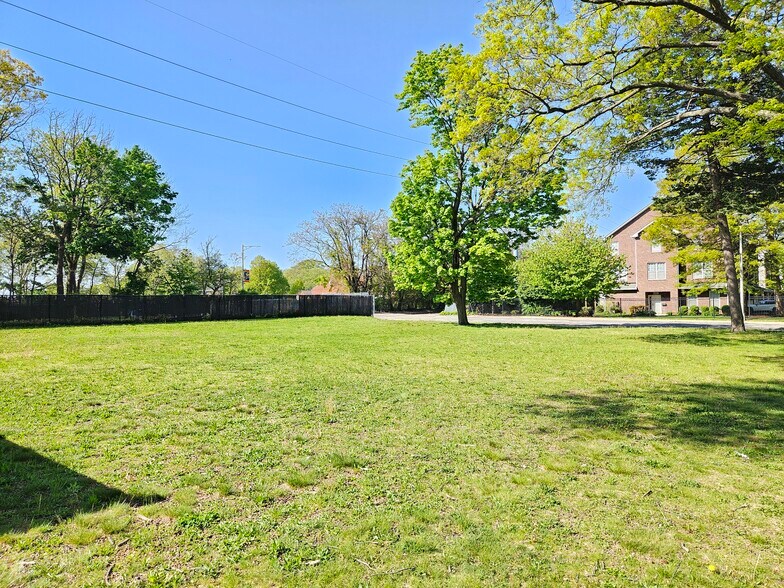 Primary Photo Of Ellington Avenue West Ave, Garden City Land For Sale