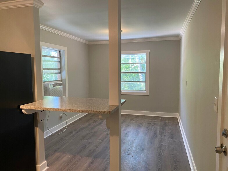 More Photos Of 709 Whitmarsh Ln, Key West Multifamily For Sale