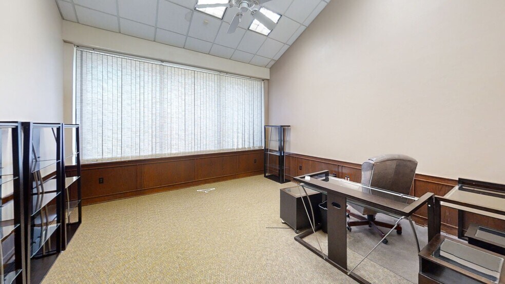 More Photos Of 8701 N Kelley Ave, Oklahoma City Office Residential For Sale