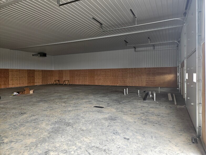 More Photos Of 423 Centennial Pl, Dell Rapids Industrial For Sale