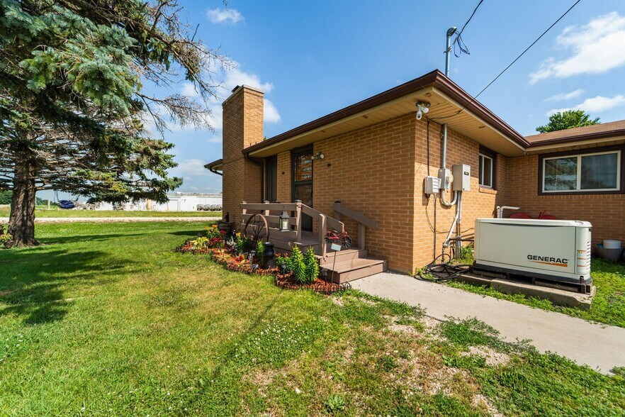More Photos Of 2456 170th St, Fort Dodge Specialty For Sale