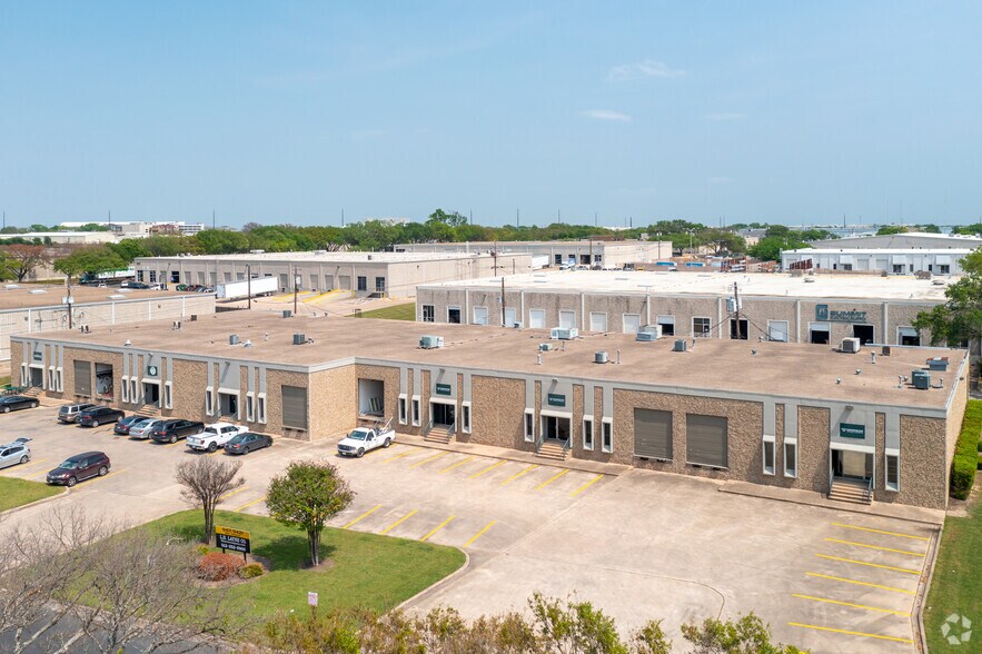 More Photos Of 9411-9421 Neils Thompson Dr, Austin Warehouse For Lease