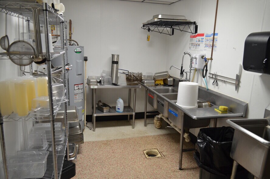 More Photos Of 139 Green St, Bushnell Freestanding For Sale