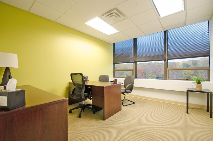 More Photos Of 600 Mamaroneck Ave, Harrison Office For Lease
