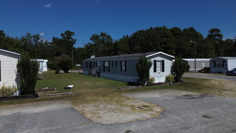More Photos Of 5602 Hardwick Ln, Fayetteville Manufactured Housing Mobile Home Park For Sale