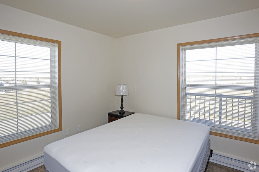 More Photos Of 501 12th Ave SE, Stanley Apartments For Lease